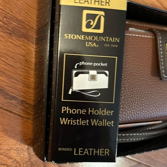 Stone Mountain Cornwall phone wristlet brown. NWT - Picture 10 of 10